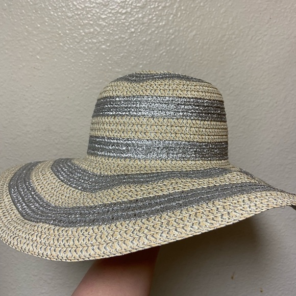 Four Buttons tan nude silver wide brim brimmed summer straw floppy sun hat OS - Picture 2 of 9